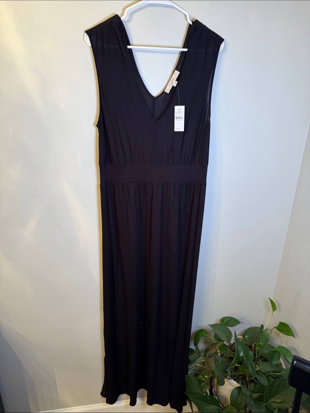 LOFT Black Sleeveless V-Neck Maxi Dress